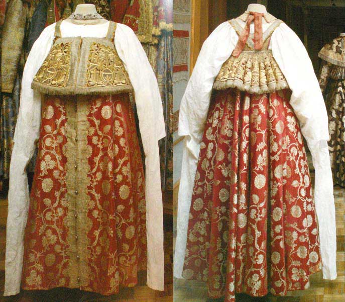 Cặp váy Sarafan truyền thống