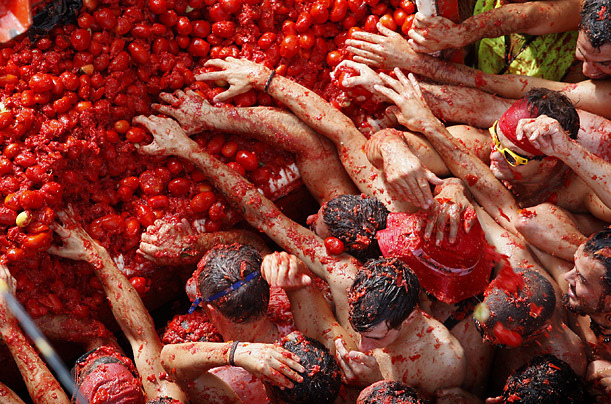 lễ hội ném cà chua2