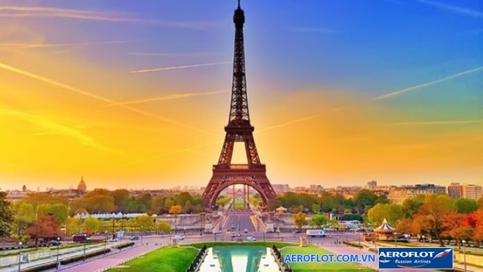Tháp Eiffel biểu tượng hàng đầu của nước Pháp