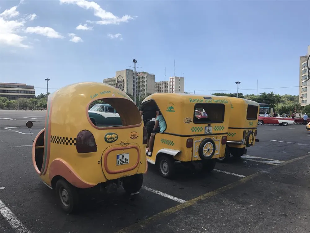 Taxi quả dừa độc đáo chỉ có tại Cuba