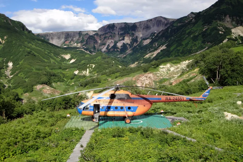 Đến Thung lũng Geysers bằng trực thăng 