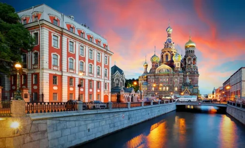 Du lịch trên sông và kênh rạch của St. Petersburg