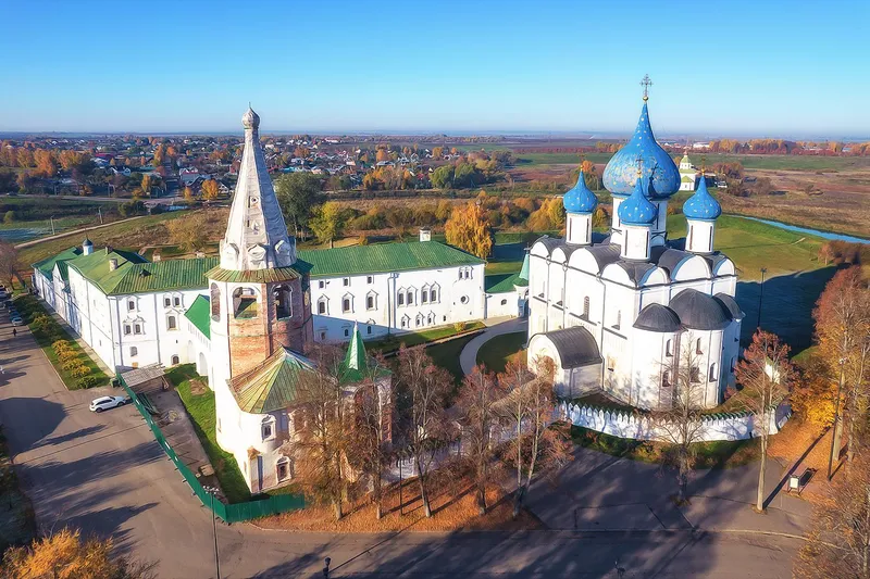 Suzdal nổi tiếng vì điều gì?