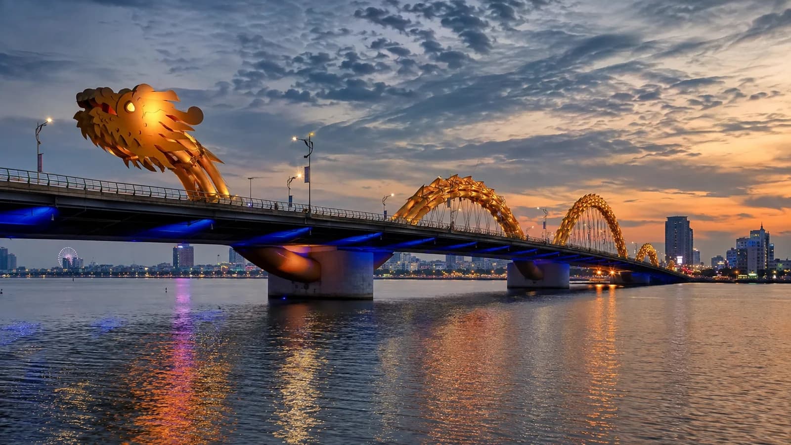 Minh họa điểm đến Đà Nẵng cho hành trình từ Nga về Việt Nam