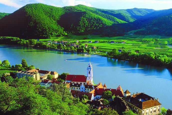 Trải nghiệm quanh dòng sông Danube thơ mộng